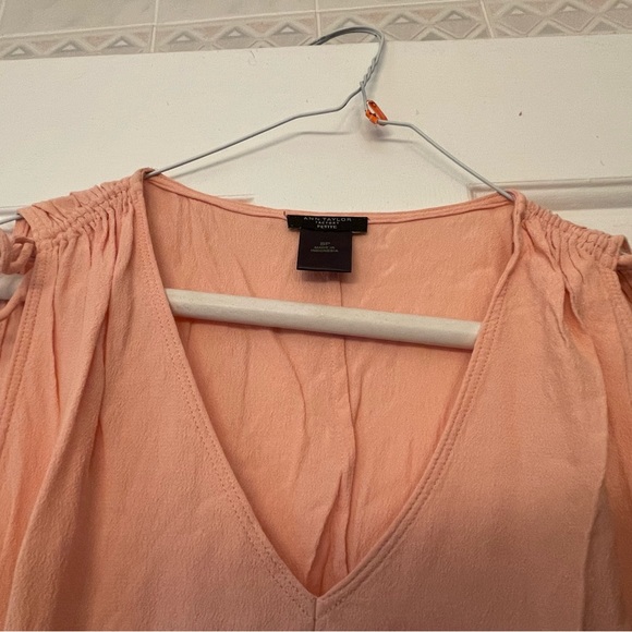Ann Taylor sleeveless blouse Size SP - Picture 3 of 4